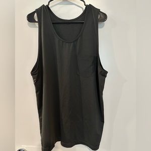 Men’s black Tank (L)